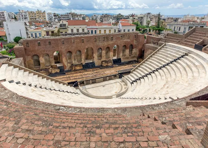 John Dimeon Kato Achaia With Pool - Happy פאטרה