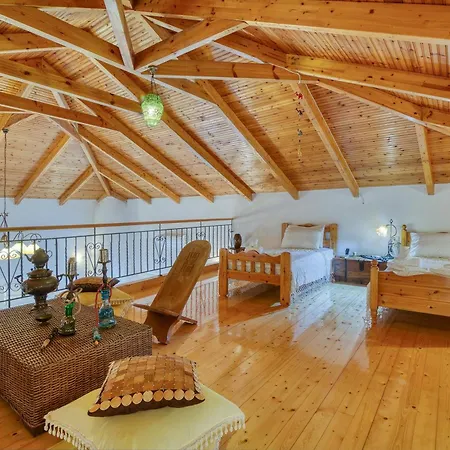 John Dimeon Kato Achaia With Pool - Happy Villa