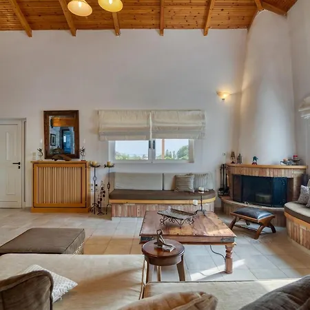 Villa John Dimeon Kato Achaia With Pool - Happy