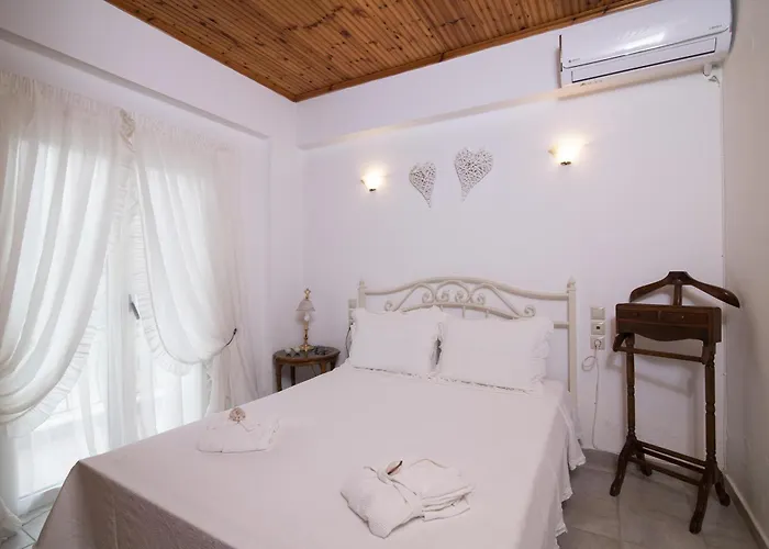 빌라 John Dimeon Kato Achaia With Pool - Happy