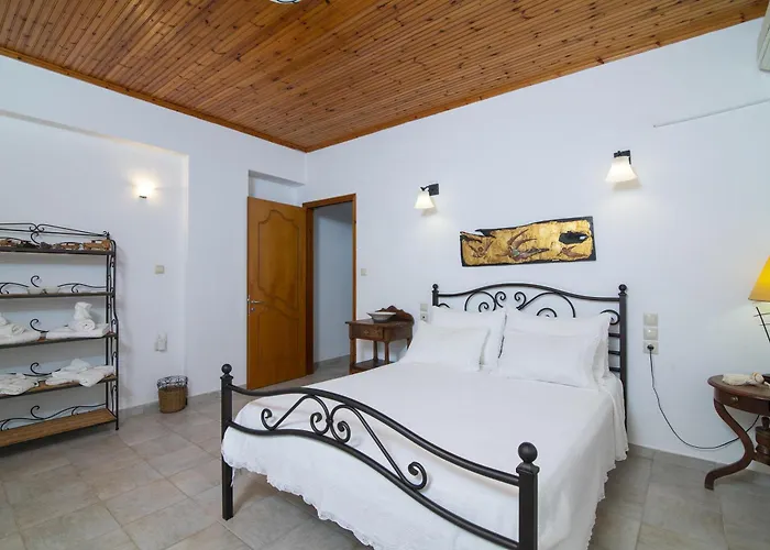 빌라 John Dimeon Kato Achaia With Pool - Happy *