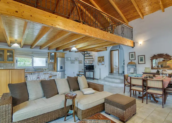 John Dimeon Kato Achaia With Pool - Happy 빌라