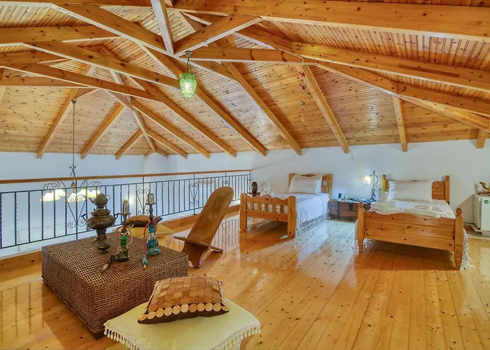 John Dimeon Kato Achaia With Pool - Happy 빌라