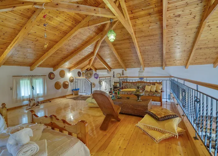 John Dimeon Kato Achaia With Pool - Happy *